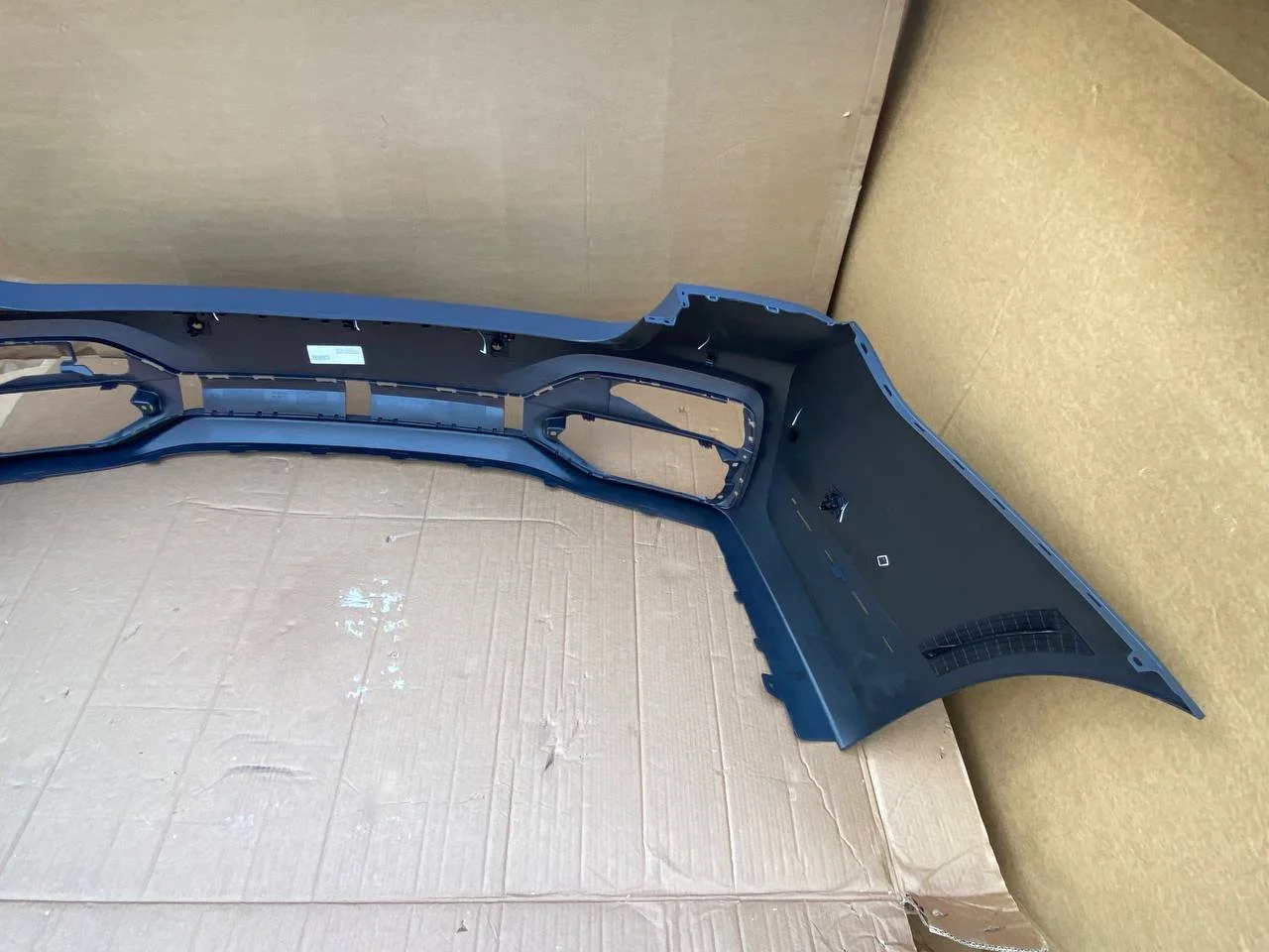 G11n задний бампер 51128745839 BMW уценен. - миниатюра 8