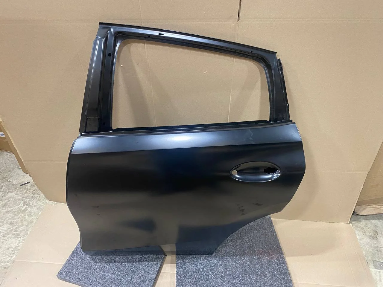 G06 дверь задняя левая 41008497451 BMW уценен. - миниатюра 3