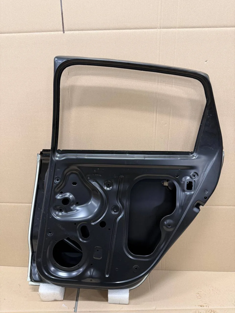 Дверь задняя правая volkswagen polo 6R4833056J VAG уценен. - миниатюра 5