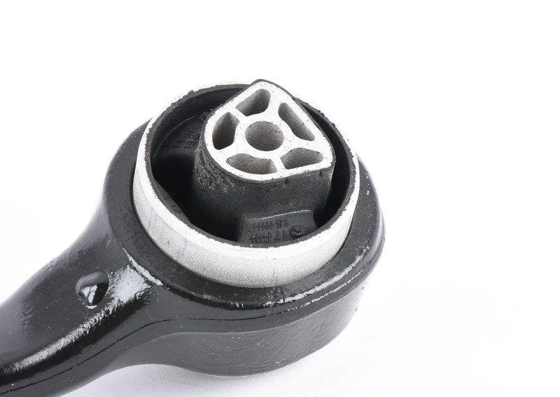 F15/f16 тяга с резинометаллическим шарниром п 31126851691 BMW - изображение 1