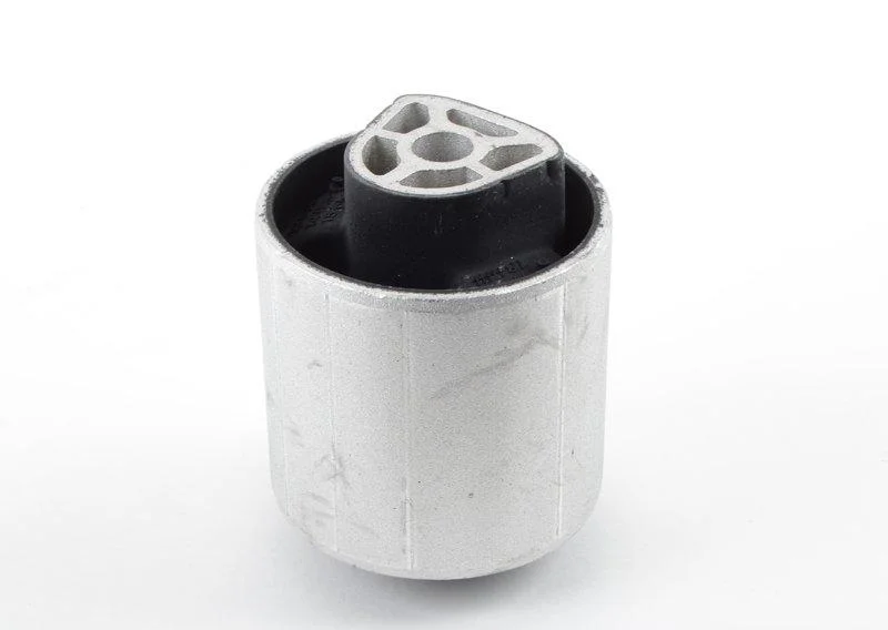 F15/f16 сайлентблок переднего рычага 31126851693 BMW - миниатюра 2