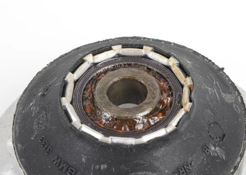 Верхняя опора амортизационной стойки 31336775097 BMW - миниатюра 2