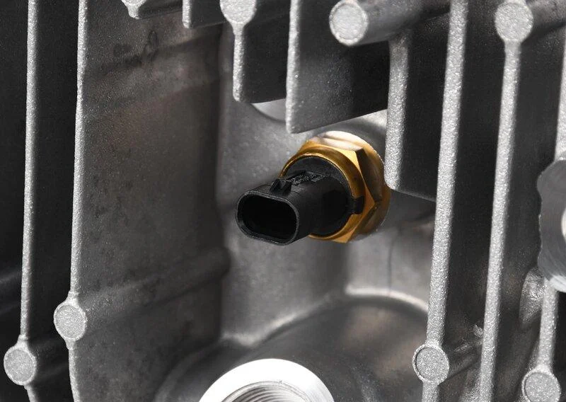 Крышка зд 33118677750 BMW оригинал - изображение 1