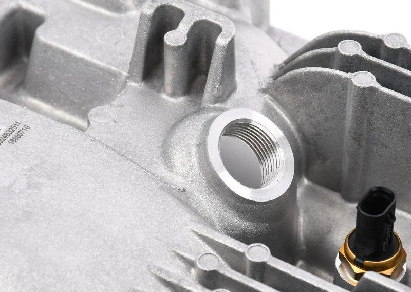 Крышка зд 33118677750 BMW оригинал - миниатюра 2