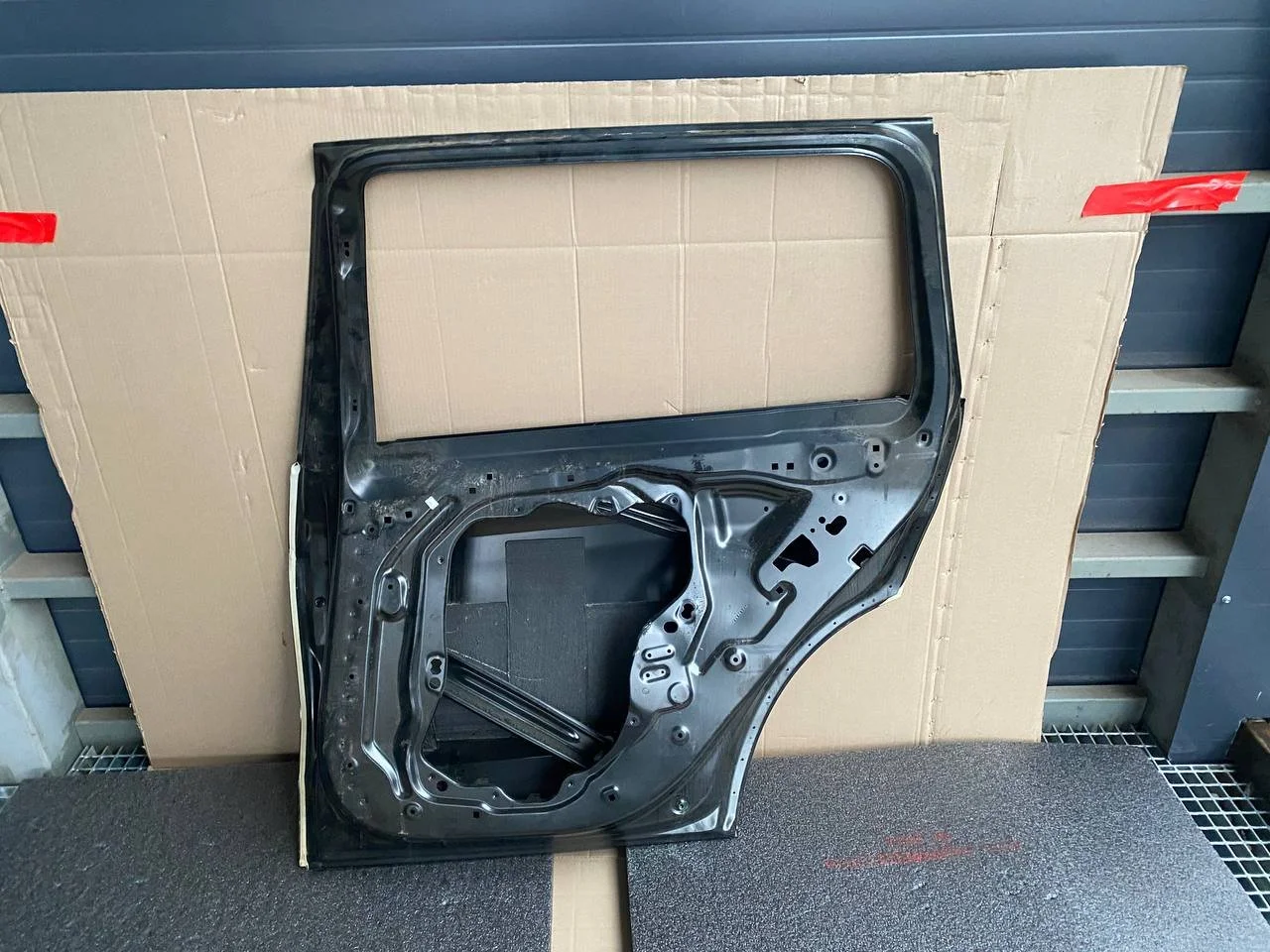G07 дверь задняя правая 41527931202 BMW уценен. - миниатюра 4