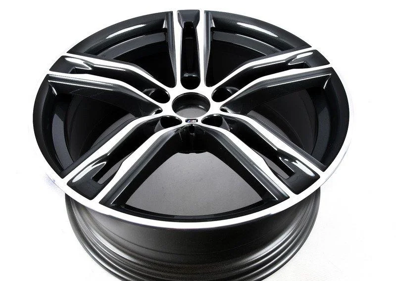 Колесный диск легкосплавный светл-сер 36117856707 BMW - изображение 1