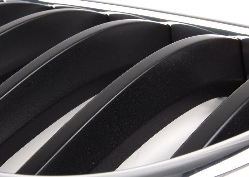 Декор.решетка л.пд. 51117210725 BMW оригинал - миниатюра 2