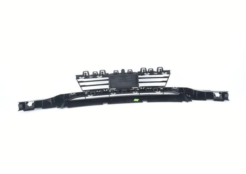Вставка воздухозаборника ср 51117386153 BMW ориг - изображение 1
