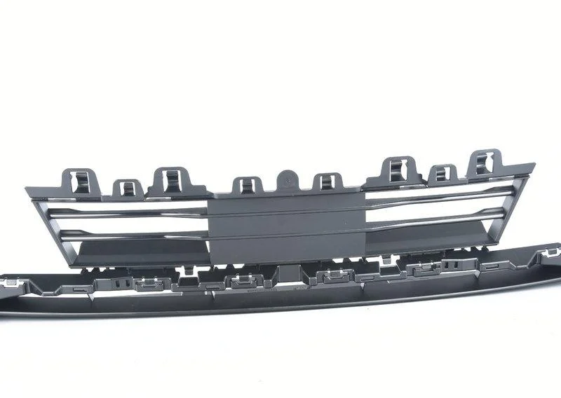 Вставка воздухозаборника ср 51117386153 BMW ориг - миниатюра 2