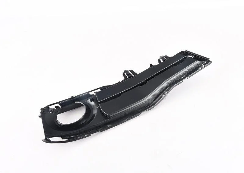 Решетка закрытая л 51117396885 BMW оригинал - изображение 1