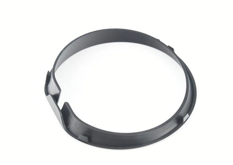 Декоративное кольцо передней фары левой 51117405385 BMW - изображение 1