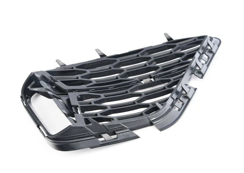 Решетка воздухозаборника открытая п 51118074422 BMW - изображение 1