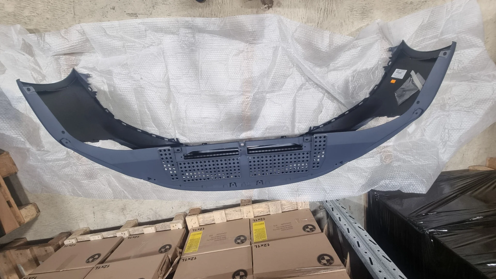 G60 черные ноздри 51118084674 BMW оригинал - миниатюра 9