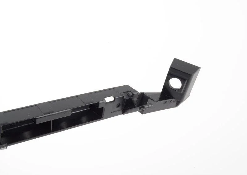 Крепление п бок зд 51127135608 BMW оригинал - изображение 1