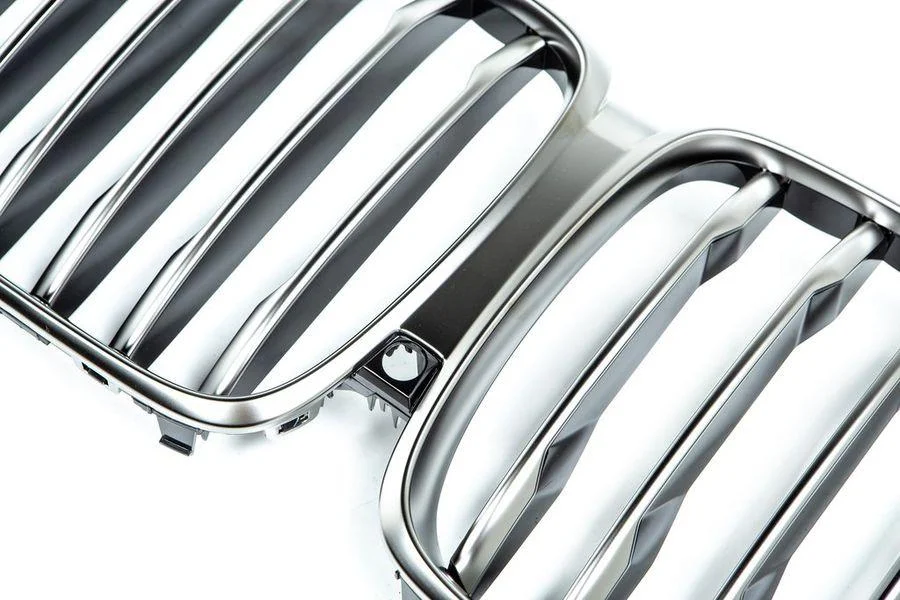Передняя декоративная решетка 51137454888 BMW ориг - миниатюра 3