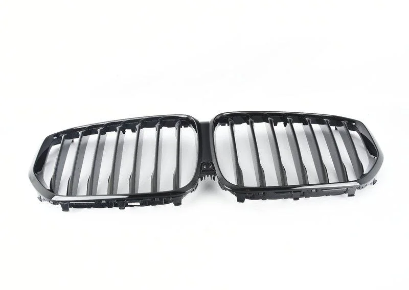Черные решетки радиатора 51138096590 BMW оригинал - миниатюра 3