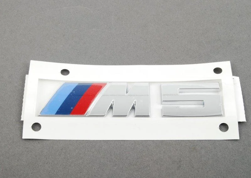 F10 эмблема -m5- 51147893594 BMW оригинал - изображение 1