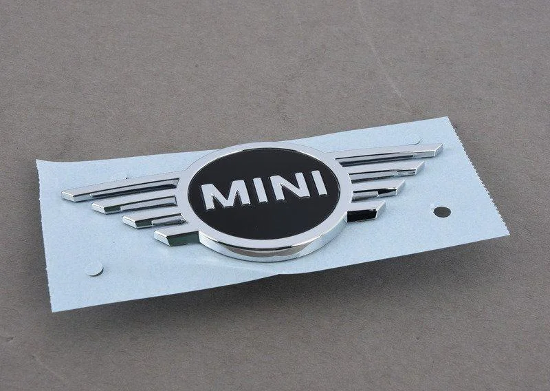 Эмблема mini сзади хром 51149447808 BMW оригинал - миниатюра 2