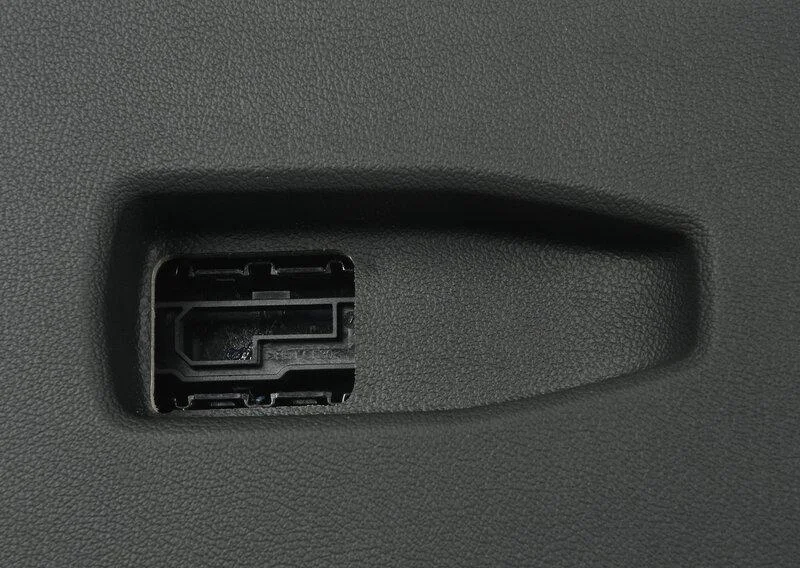 Крышка вещевого ящика 51169863833 BMW оригинал - миниатюра 2