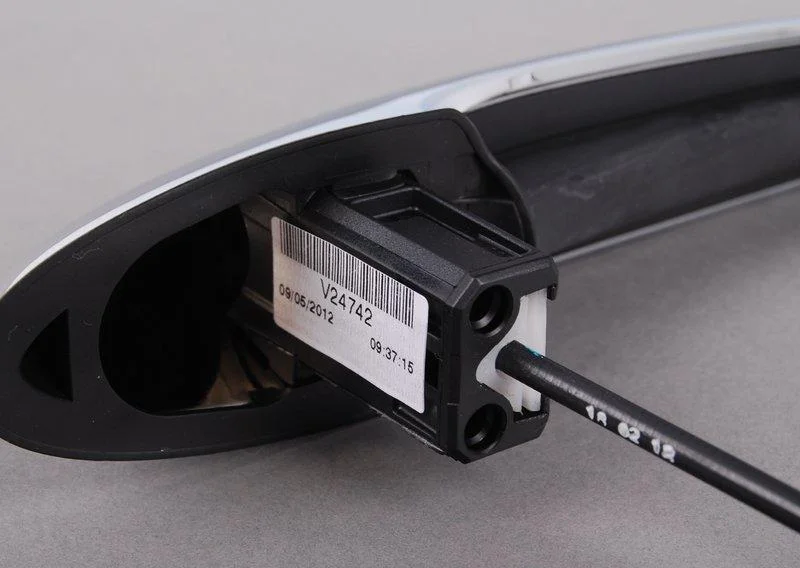 Основная скоба хромированная 51212752578 BMW ориг - изображение 1