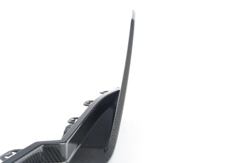 Законцовка заднего крыла карбон справа 51195A1B176 BMW - изображение 1