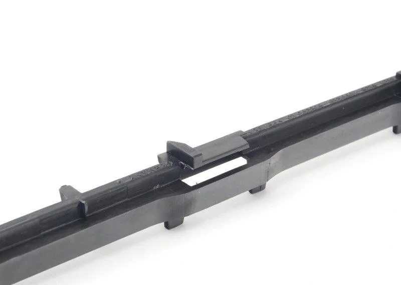 Уплотнитель бокового стекла л зд 51347060219 BMW - миниатюра 2