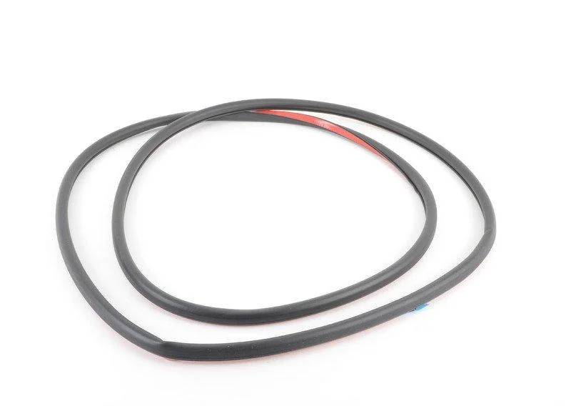 F30 уплотнитель задней двери 51357258330 BMW ориг - миниатюра 3
