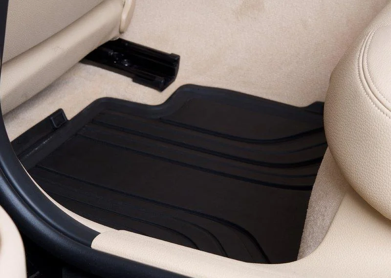 F30 задние резиновые коврики черные 51472219802 BMW - миниатюра 4