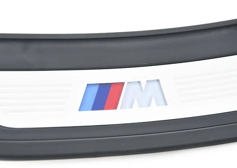 Накладка порога с подсветкой.л зд 51478064905 BMW - миниатюра 3