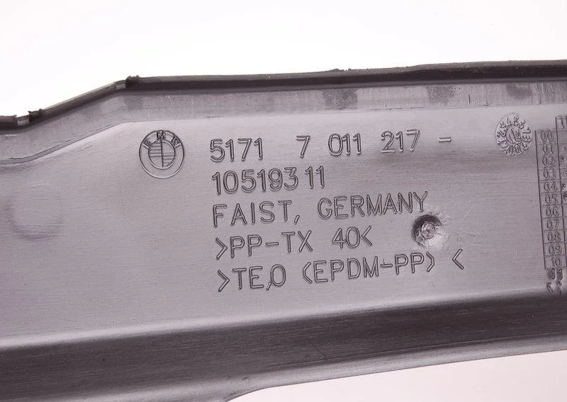 Воздуховод вх 51717011217 BMW оригинал - миниатюра 4