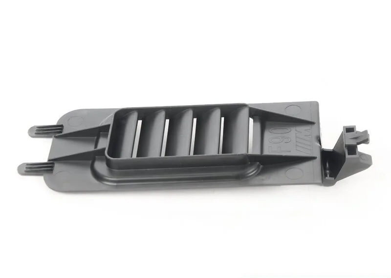 Крышка кожуха колесной ниши 51718070703 BMW ориг - изображение 1