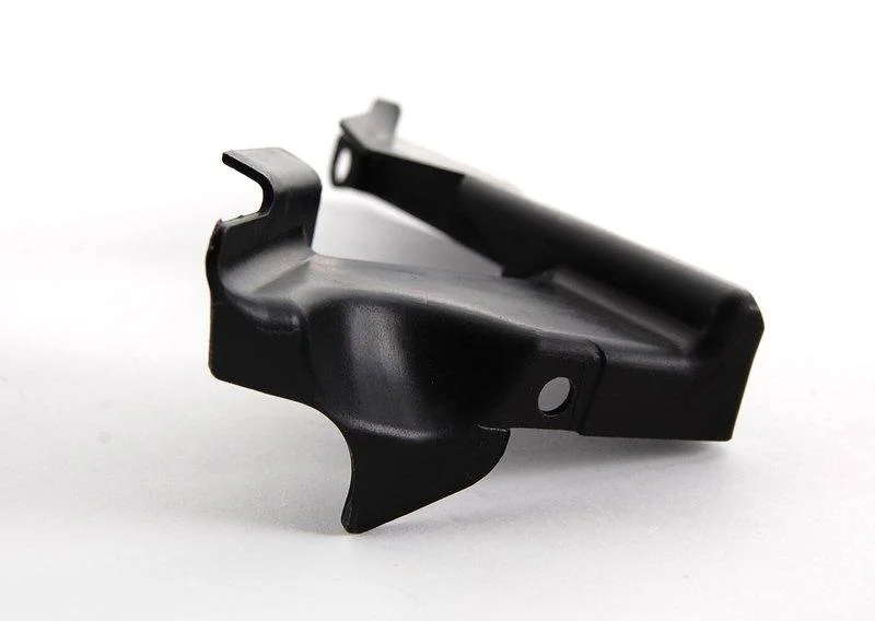 Кожух переднего лонжерона п зд 51718222130 BMW - миниатюра 2