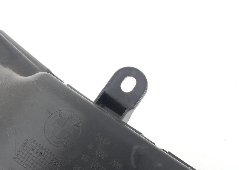 Воздуховод тормозн.механизма л 51748057203 BMW - изображение 1