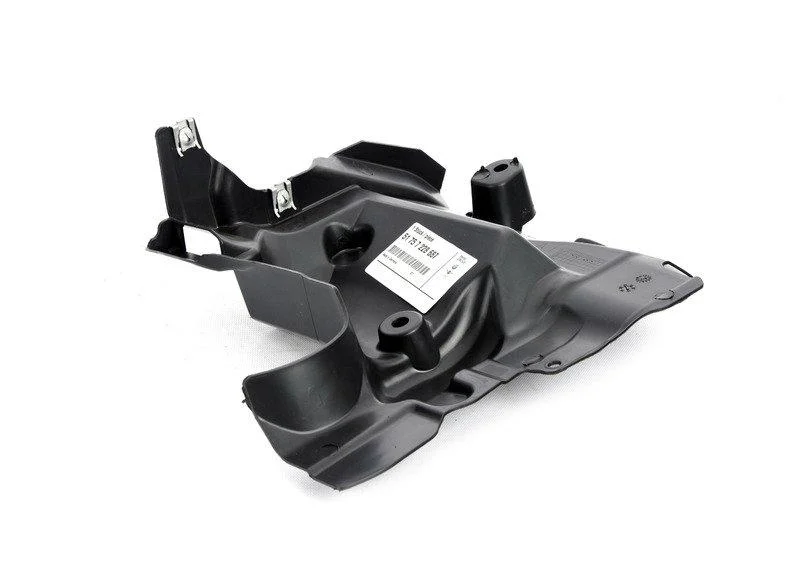 Накладка рулевого механизма л зд 51757228687 BMW - изображение 1