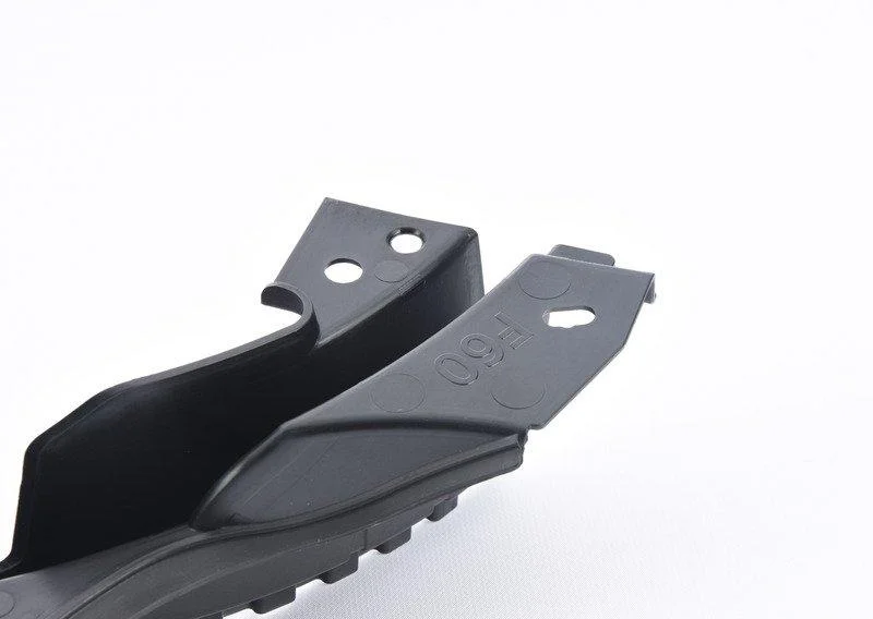 Крепление уплотнителя капота п 51767388094 BMW - изображение 1