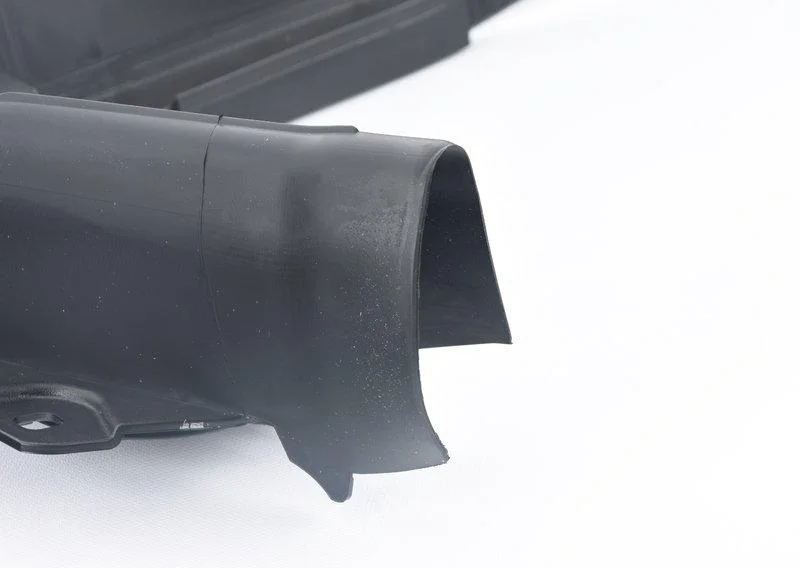 G01 / g02 / g08 уплотнитель крыла п 51767397492 BMW - изображение 1