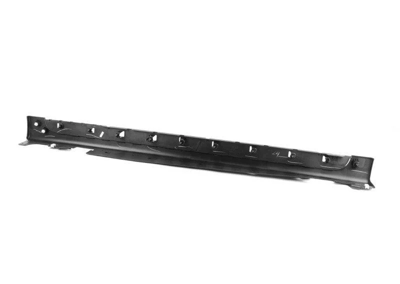 Облицовка швеллера нижняя часть л 51777352151 BMW - изображение 1
