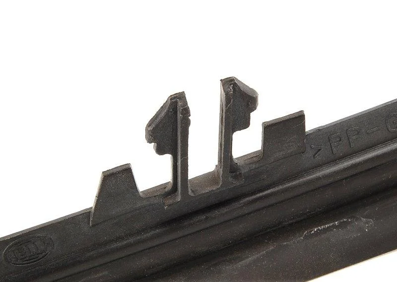 E39 уплотнитель фары л вставной 63128387513 BMW - миниатюра 2