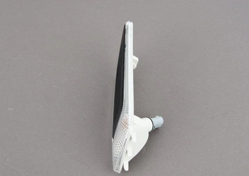 F54 правый поворотник крыла белый 63137358466 BMW - миниатюра 2