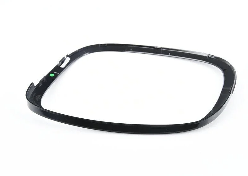 Хром. кольцо блока задних фонарей п 63217464172 BMW - изображение 1