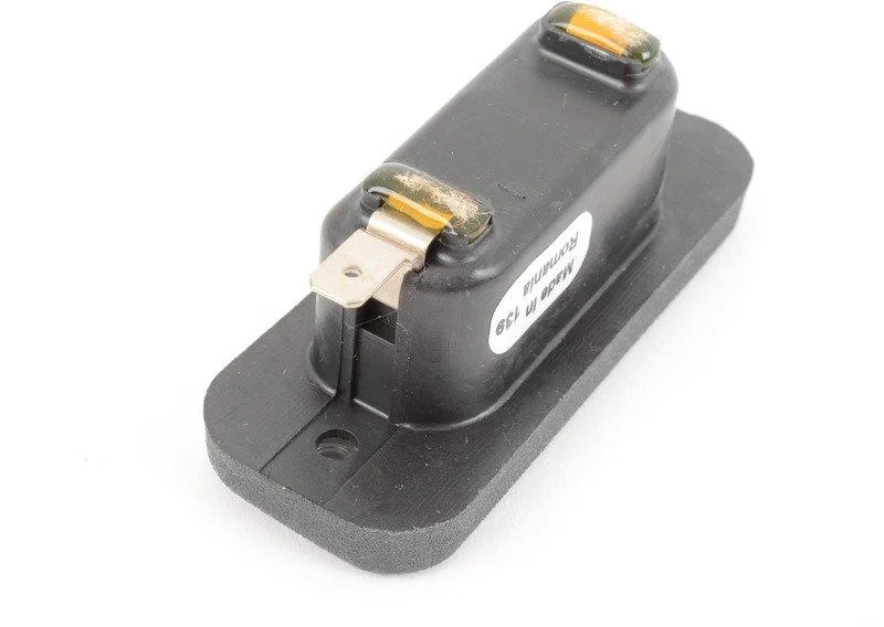 Фонарь подсветки номерного знака e21 63261366587 BMW - изображение 1