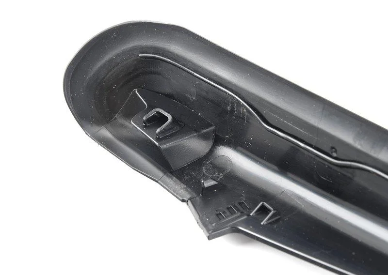 Накладка водосточного желобка п 63218493822 BMW - изображение 1