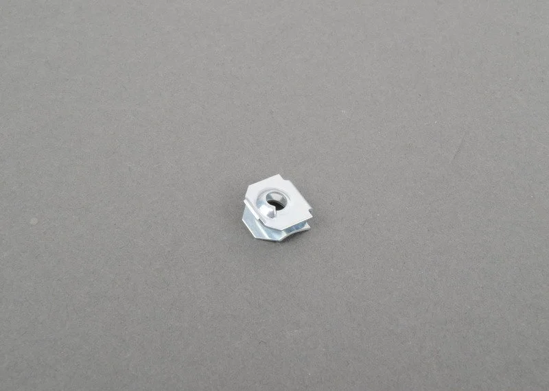 Шайба самонарезающего болта 65137067915 BMW ориг - миниатюра 3