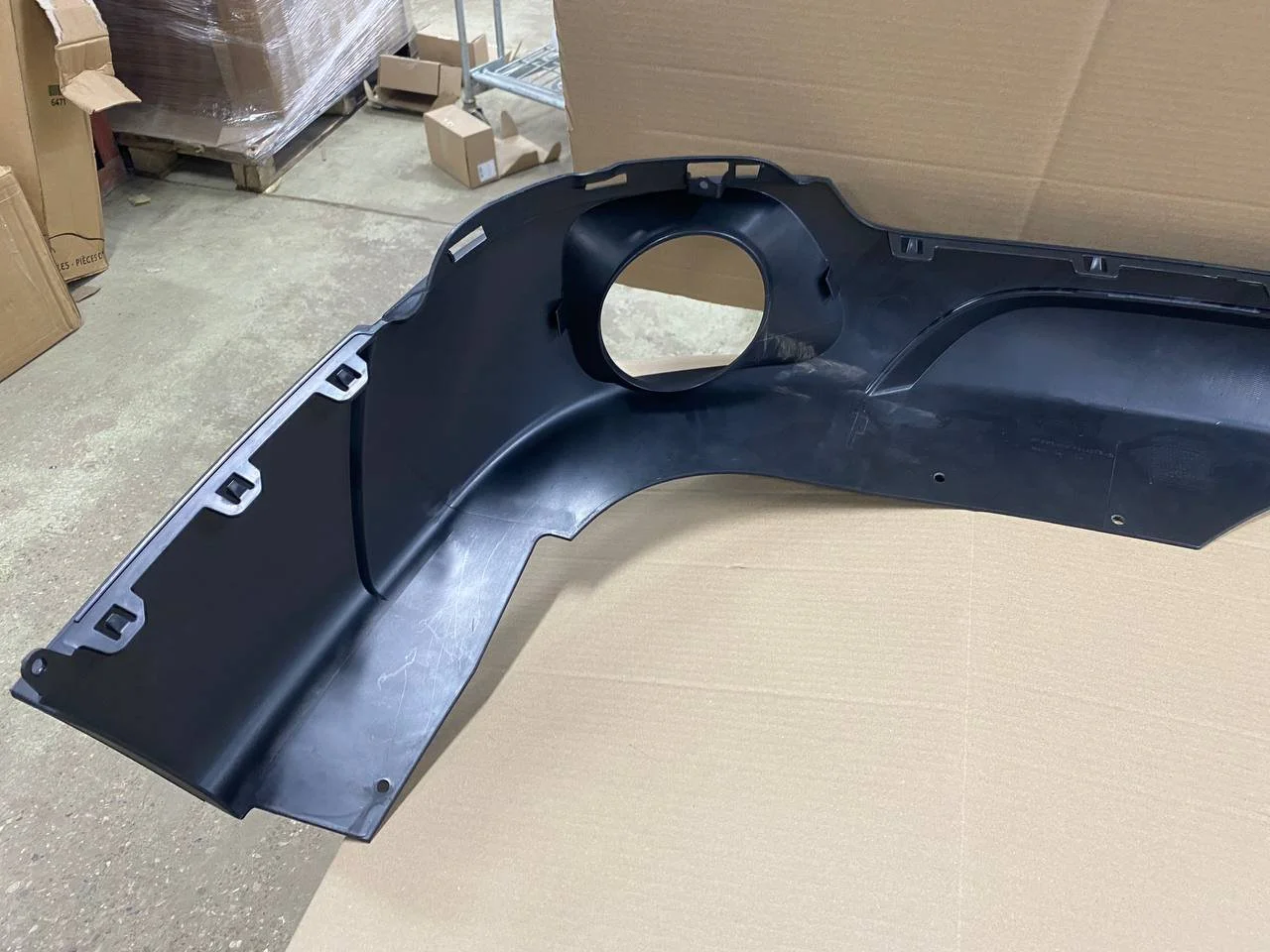 F15 облицовка бампера зд нж 51127303441 BMW уценен. - миниатюра 8