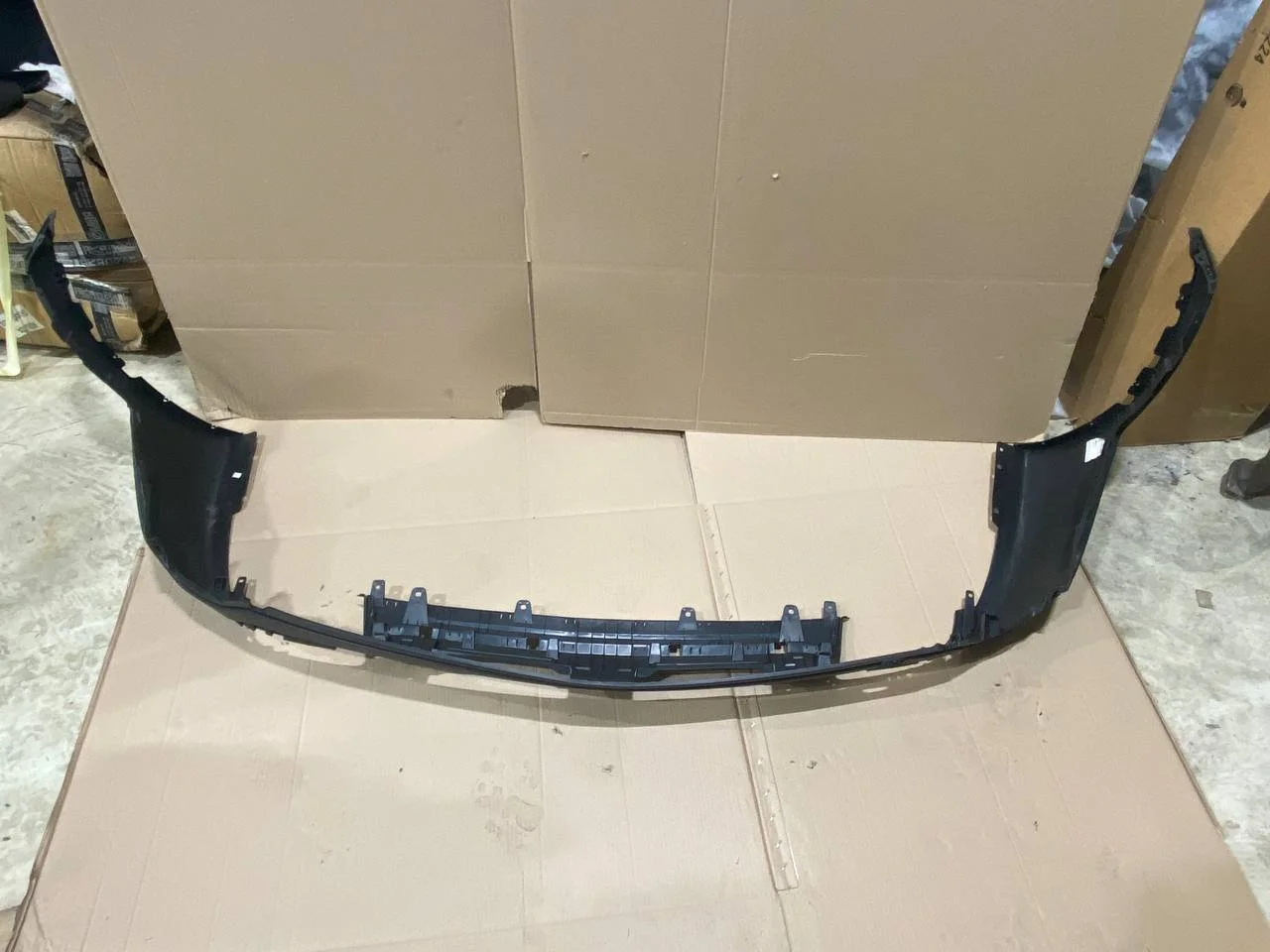 Панель бампера 86612B8500 HYUNDAI-KIA уценен. - миниатюра 2