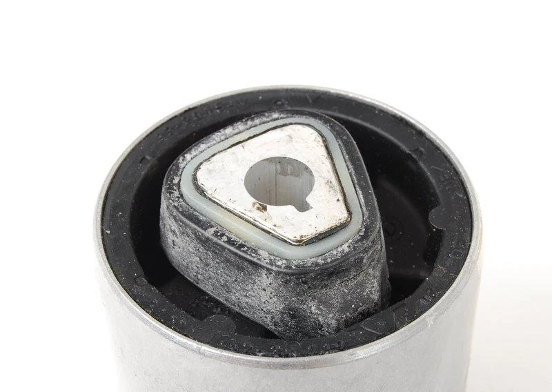 E8x/e9x сайлентблок переднего рычага 31126763719 BMW - миниатюра 3