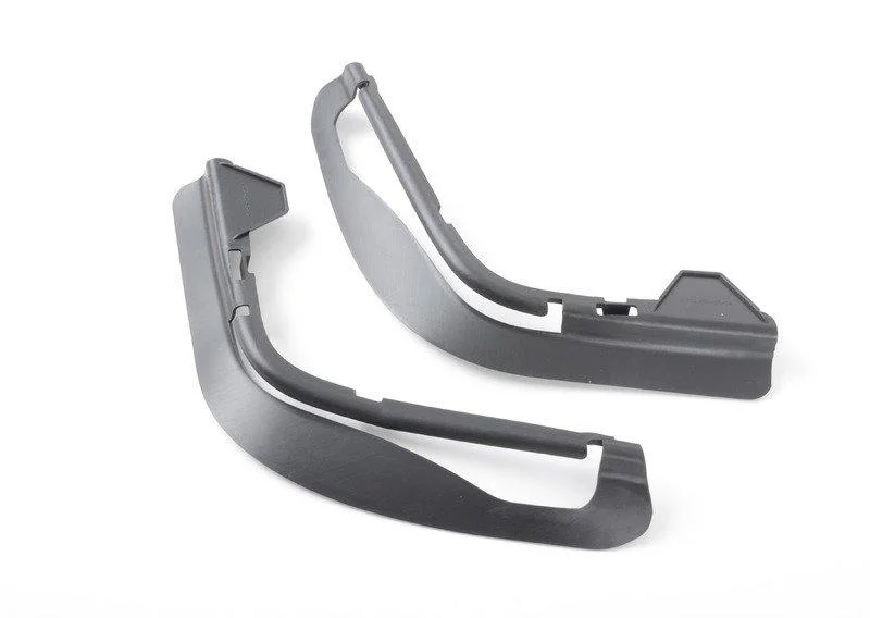 Брызговики переднего колеса 82162302409 BMW ориг - изображение 1