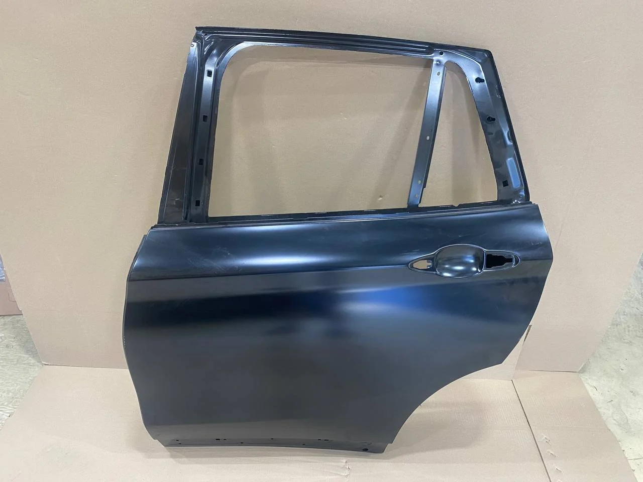 F48 дверь задняя левая 41007461351 BMW уценен. - миниатюра 3