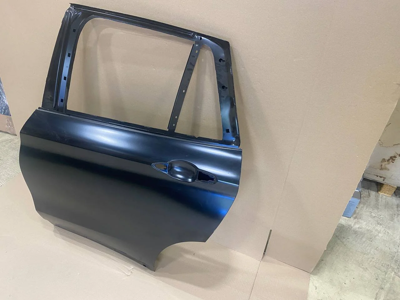 F48 дверь задняя левая 41007461351 BMW уценен. - миниатюра 7