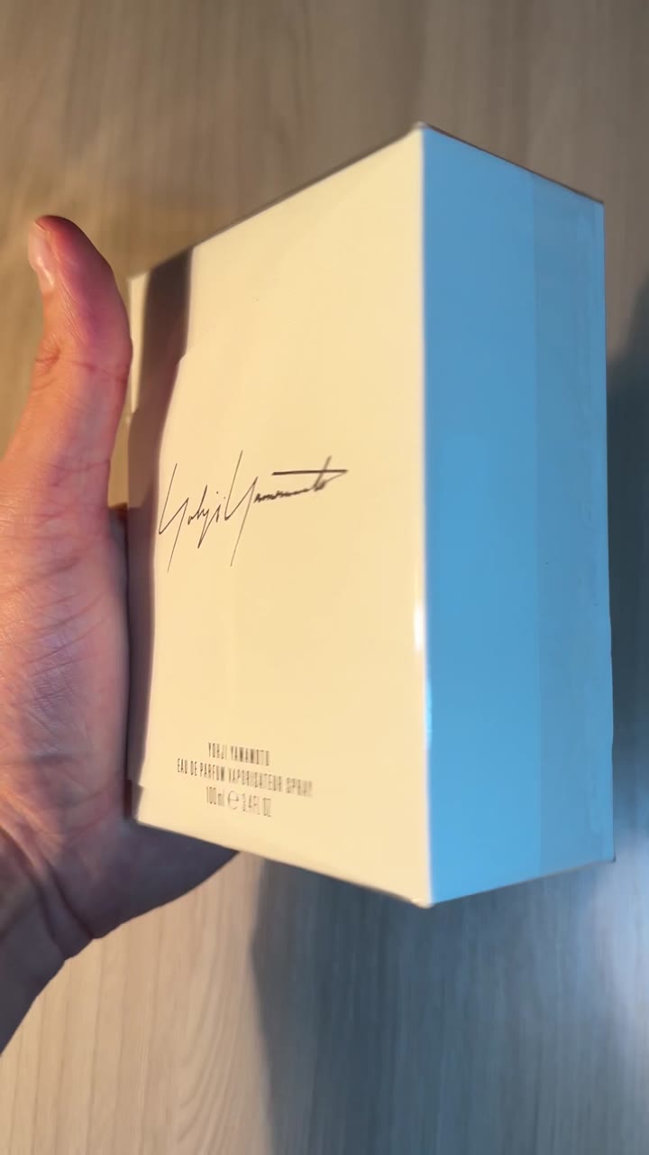 Yohji Yamamoto Pour Femme, 100 мл (жен) - видео 7